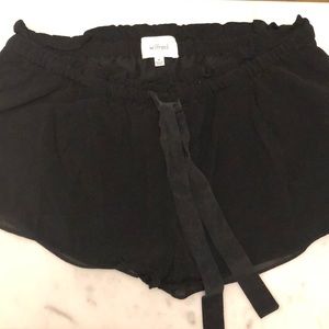 Wilfred shorts size M